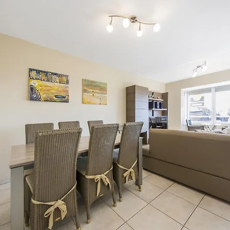 Bright Near Seafront, Cleaning Included Apartamento Blankenberge